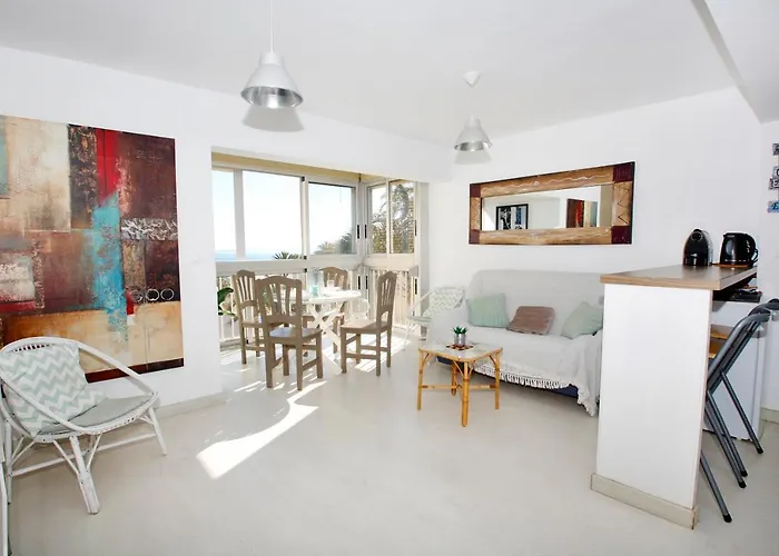 San Juan Beach Apartment With Ac And Views